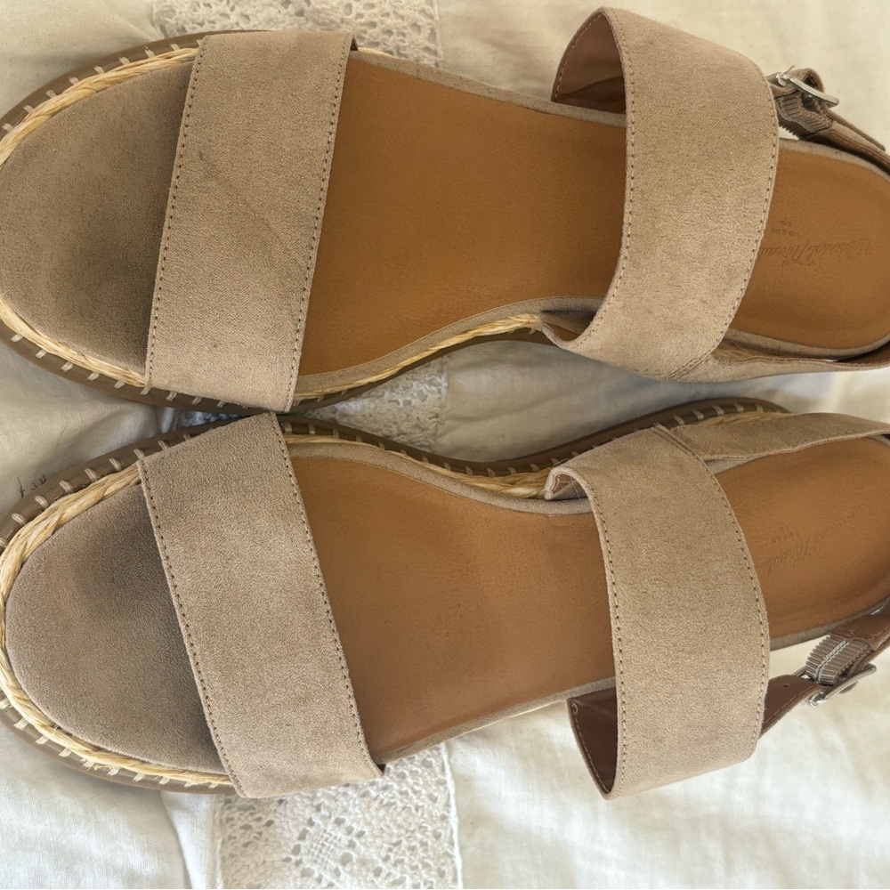 Universal Threads Raffia Platform Sandals 10 Targ… - image 4